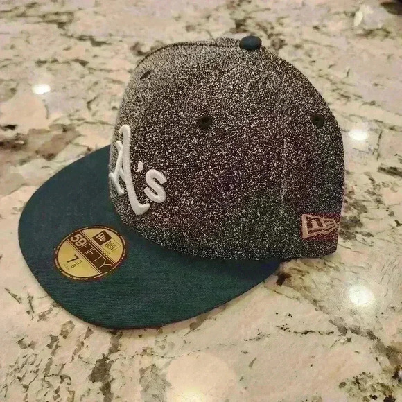 New Era 59Fifty MLB Oakland A's Fitted Size 7 3/8 Official Team Baseball Hat Cap - Picture 2 of 9